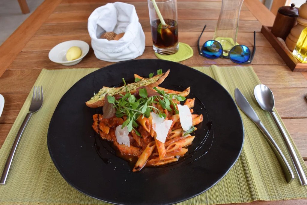 Six Senses Con Dao - By The Beach Restaurant penne pomodoro