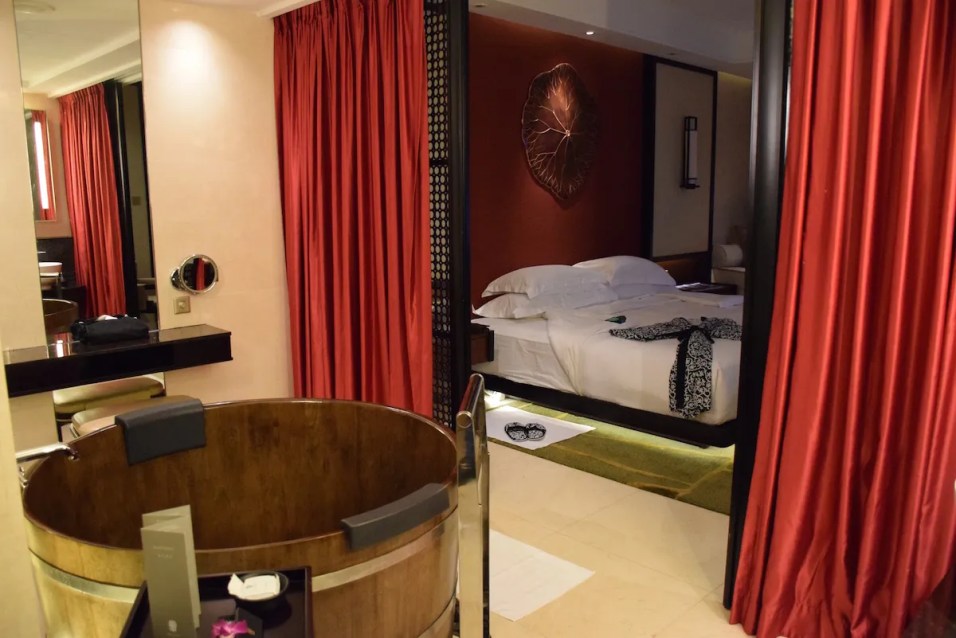 Banyan Tree Macau - Bathroom