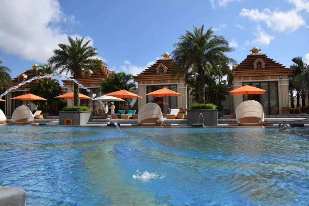 Banyan Tree Macau - Poolside
