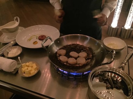 Banyan Tree Macau - Belon restaurant service