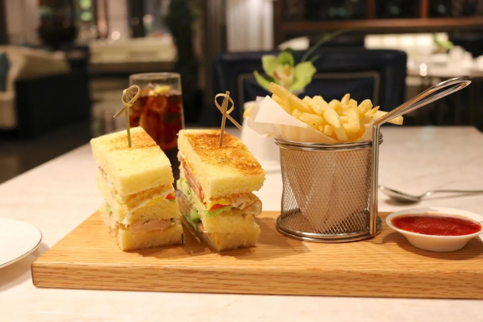 Social restaurant - St Regis Club Sandwich