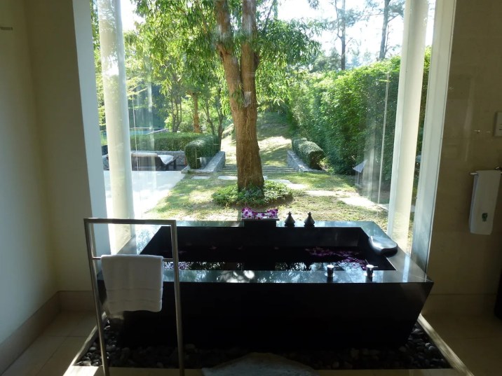 Banyan Tree Phuket - DoublePool Villa bathroom