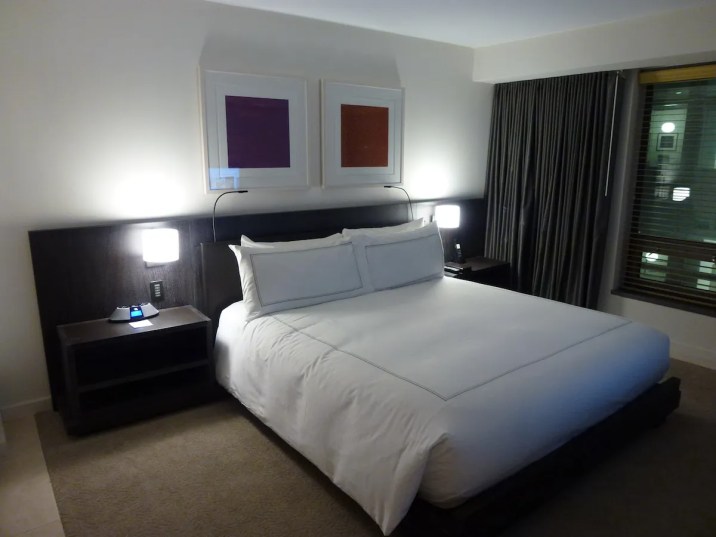 Conrad New York - Deluxe Suite bed