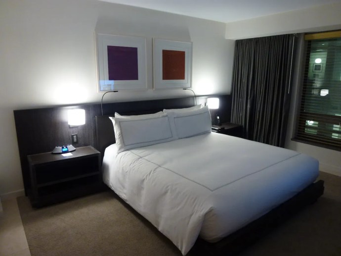 Conrad New York - Deluxe Suite bed