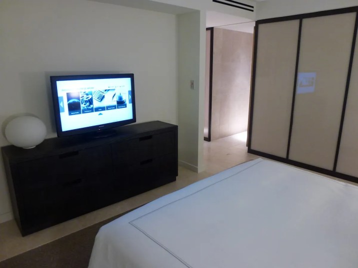 Conrad New York - Deluxe Suite bedroom