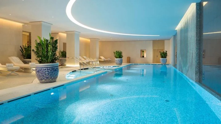 Peninsula Paris - Spa pool