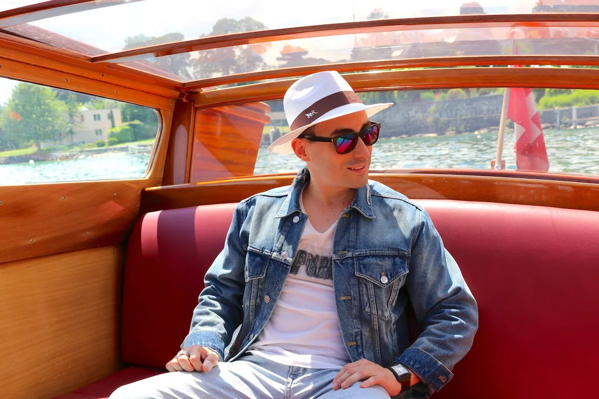 Boarding the motoscafo