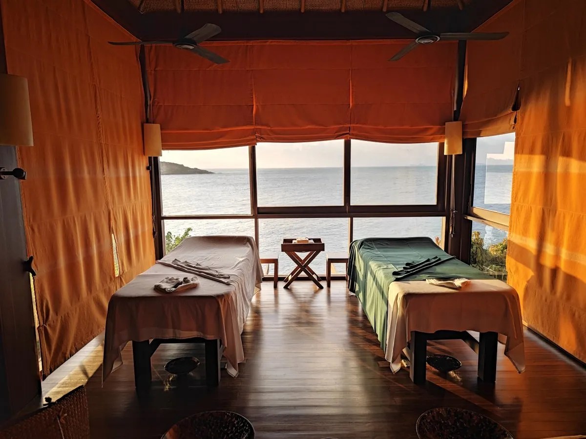 Six Senses Samui - Spa treatment at sunset
