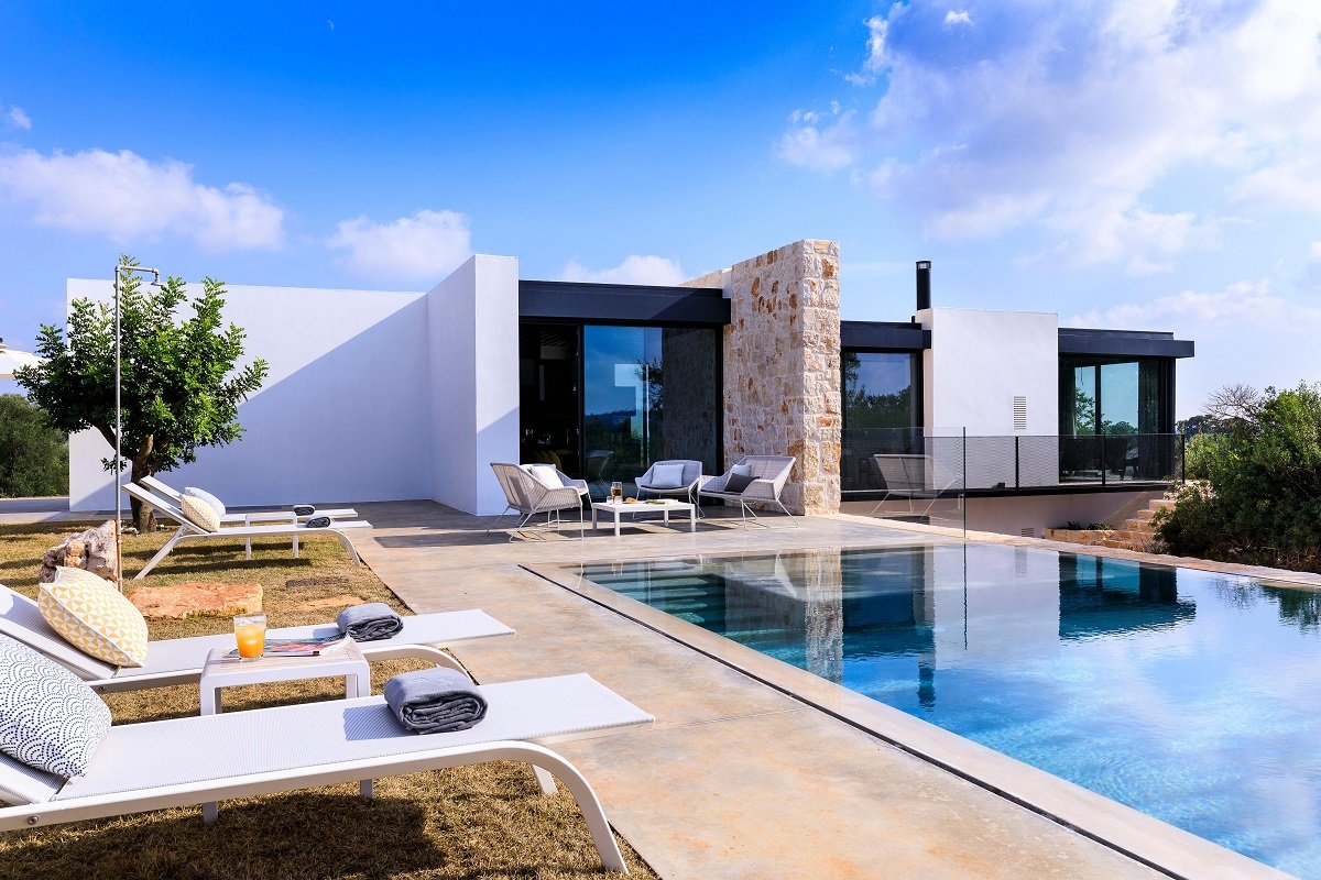 6 Reasons To Go For Waterfront Rentals During Holidays